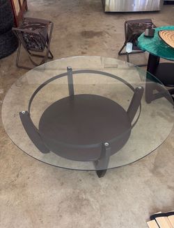 Round Glass Top Coffee Table with Metal Base