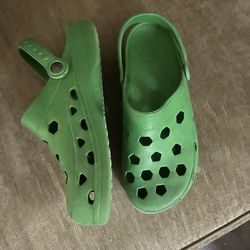 Croc style shoes - Dark Green