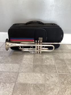 Giardinelli By Bach GTR-12 Trumpet With Mouthpiece And Case