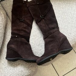 High Knee Brown Boots 