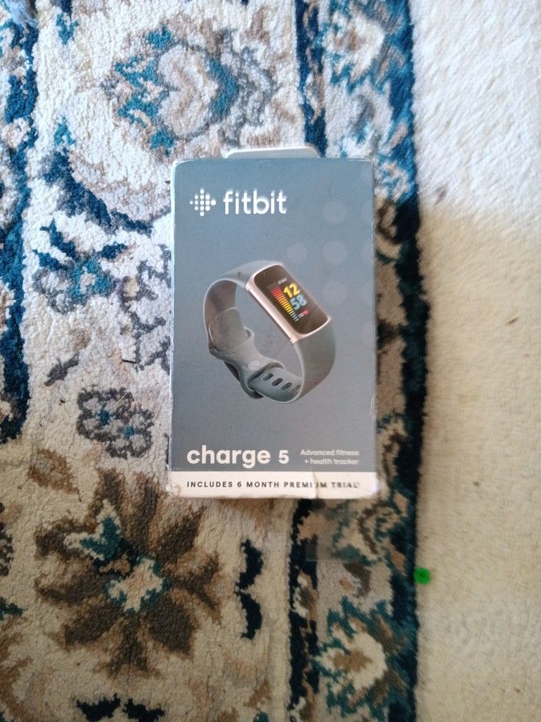 Charge 5 Fitbit Never Used 