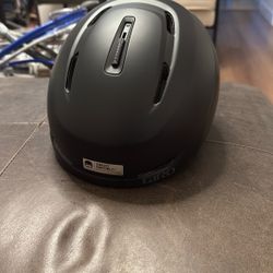 GIRO NEO Youth Size M Snow Helmet Black Matte.55.5-59 CM.