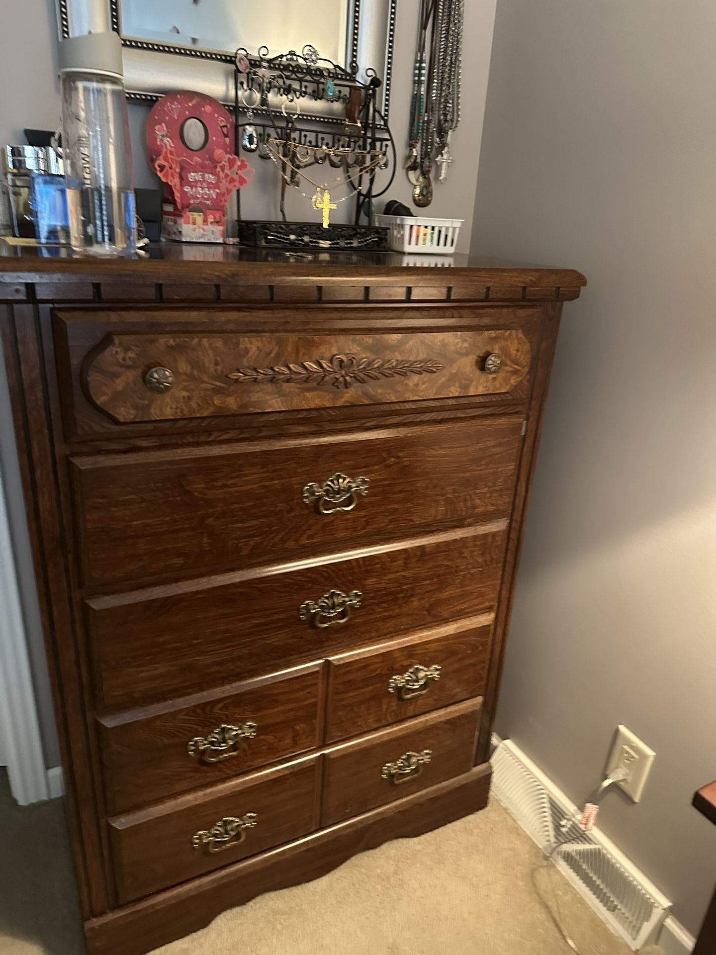 Dresser
