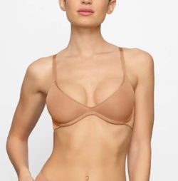 SKIMS WEIGHTLESS SCOOP BRA NEVER WORN