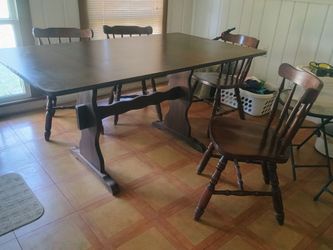 Kitchen table