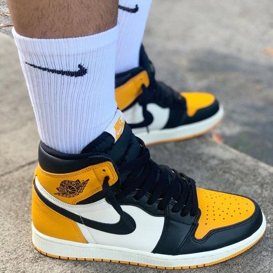 Jordan 1 Taxi. Size 10.