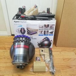 NEW cond  DYSON MULTI FLOOR MODEL VACUUM WITH COMPLETE ATTACHMENTS  , ACCESSORIES  , AMAZING POWER SUCTION  , WORKS EXCELLENT   , IN THE BOX 