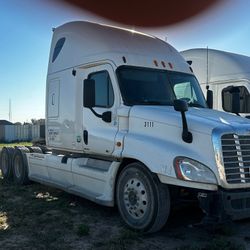 2013 Cascadia.  14 L Serie 60 