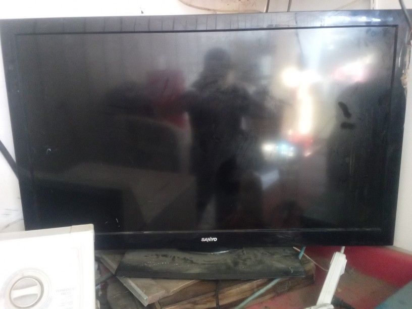 Sanyo TV - 42" -$50