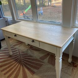 HOME OFFICE LARGE LEG DESK 60”x28” 31”H