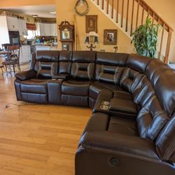 New Power Recliner Sectional Couch / Free Delivery 