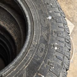 Toyo Open Country 285/70/r17