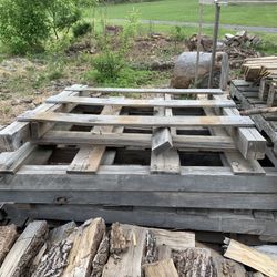 Free pallets 