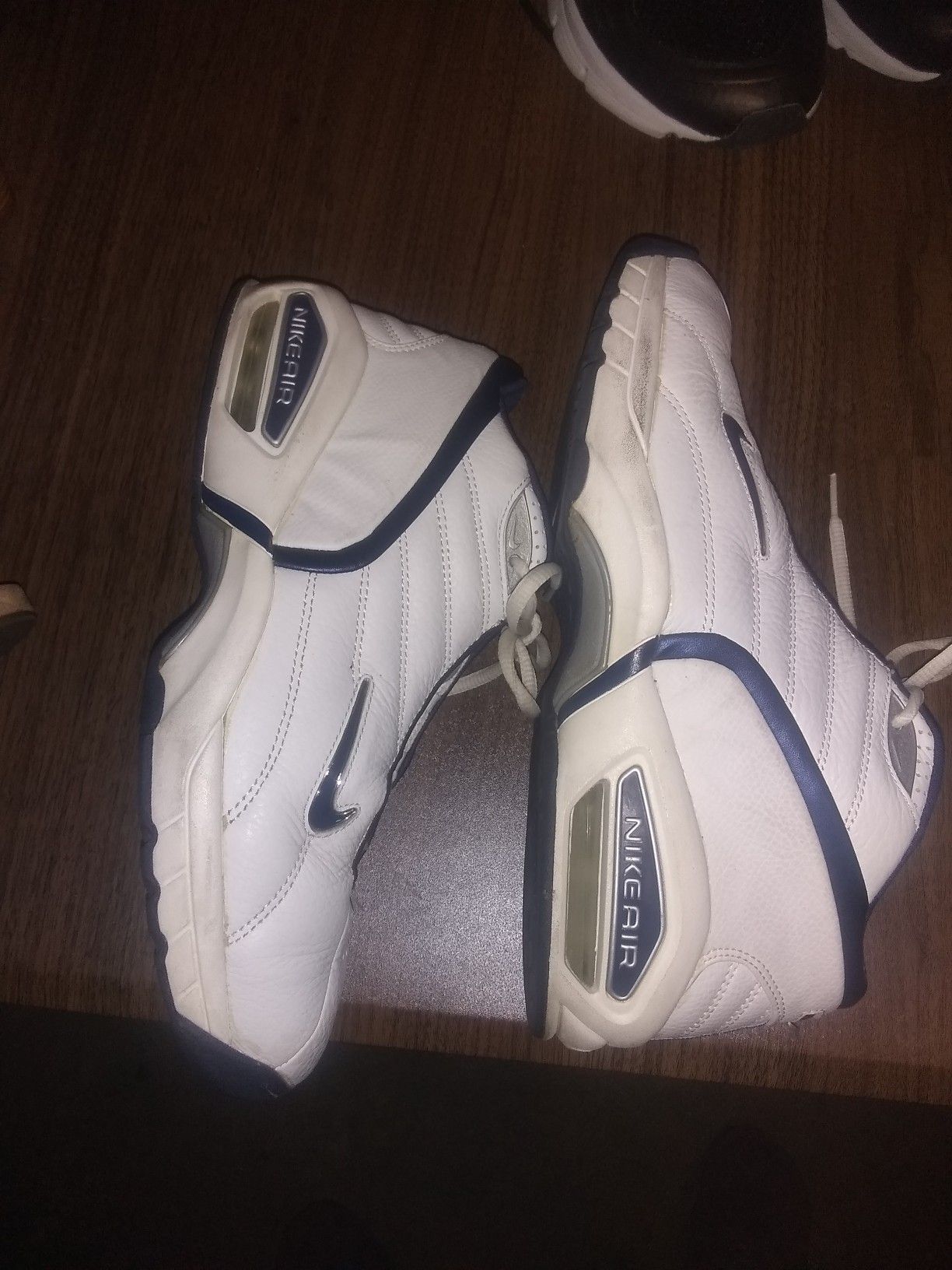 Nikes 10.5