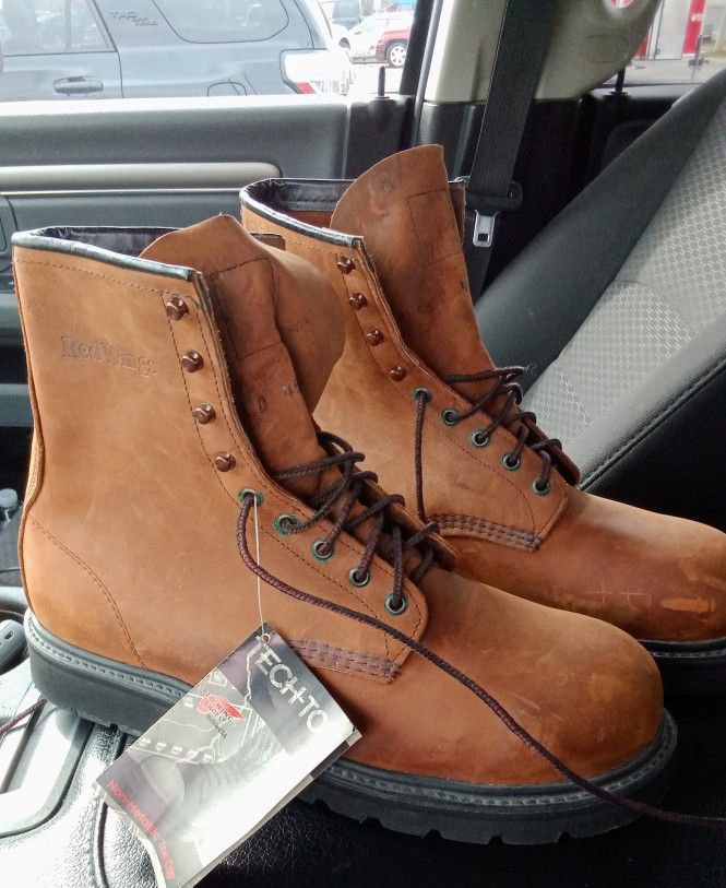 RED WINGS WORK BOOTS SIZE 11