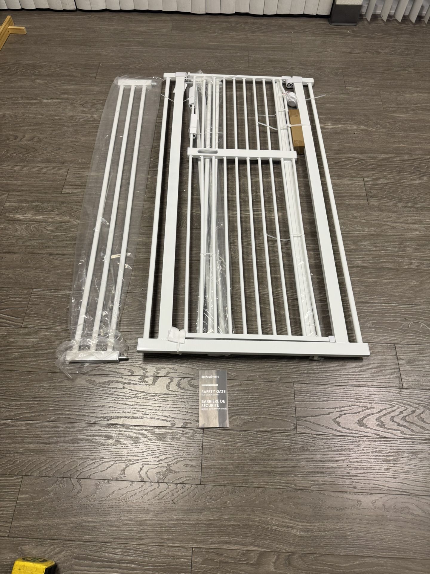 New / Extra Tall Indoor Cat -pet- Baby Safety Gate / 51” Tall / 29-40” Wide