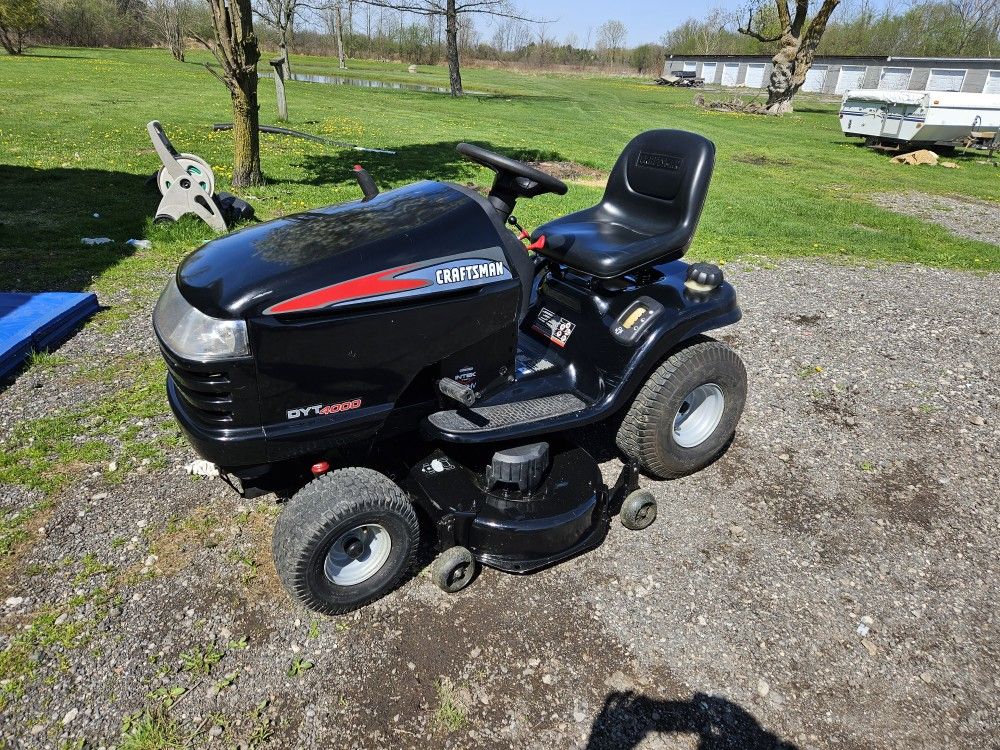 CRAFTSMAN RIDING MOWER