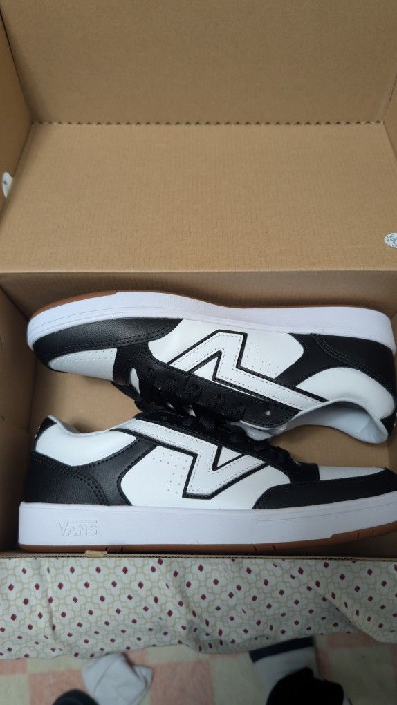 New Mens Vans Size 8