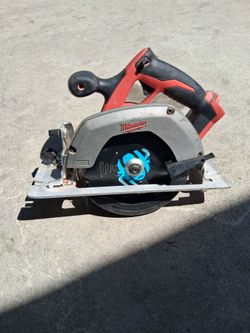 MILWAUKEE- 6 1/2 inch Circular Saw (tool only)