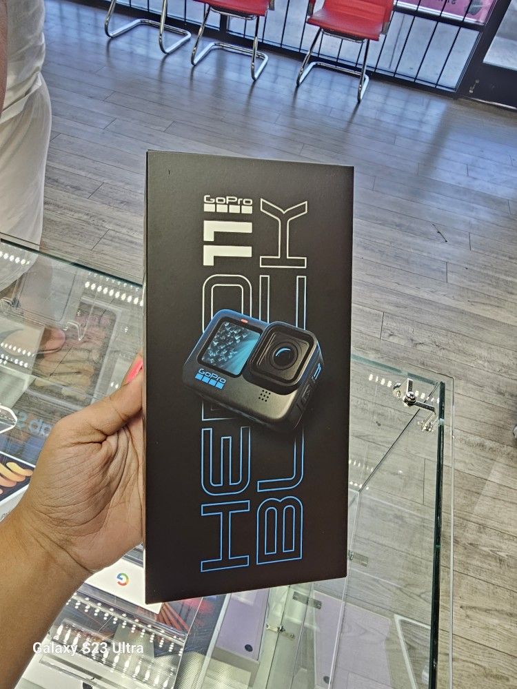 GoPro - HERO11 Black Action Camera - Black