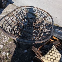 Free Beautiful Papasan Frame Gratis