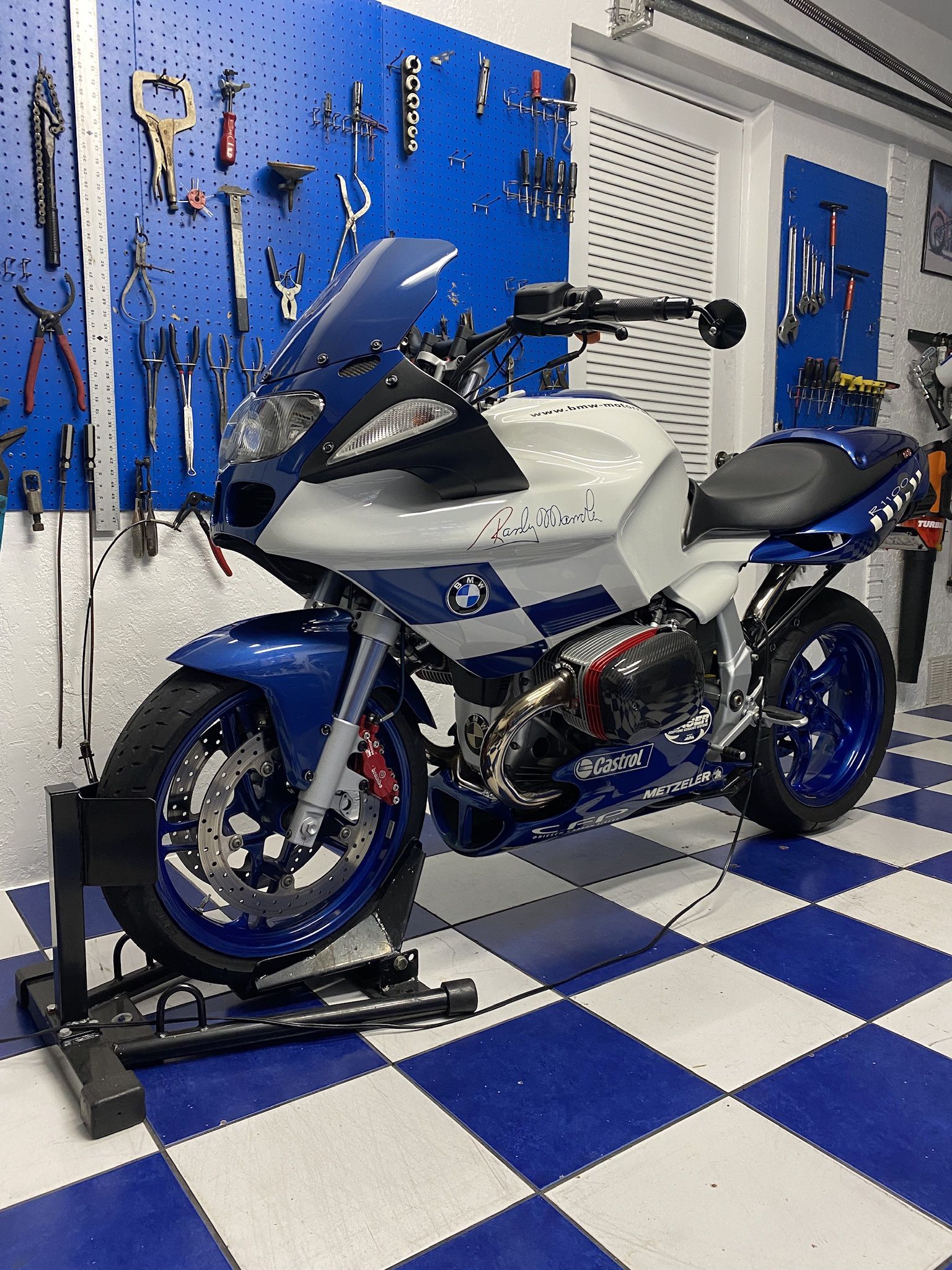 2003 Bmw  Boxer Cup Replica Bcr R1100s Very Rare Collectible Limited Edition Custom Mint 5000 Miles 