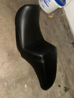 La pera kickflip up front seat dyna