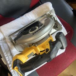 Dewalt 20 Volt 6-1/2 Inch Circular Saw 