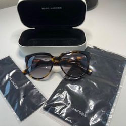 New - Marc by Marc Jacobs Women’s Sunglasses, Case, and Extras
