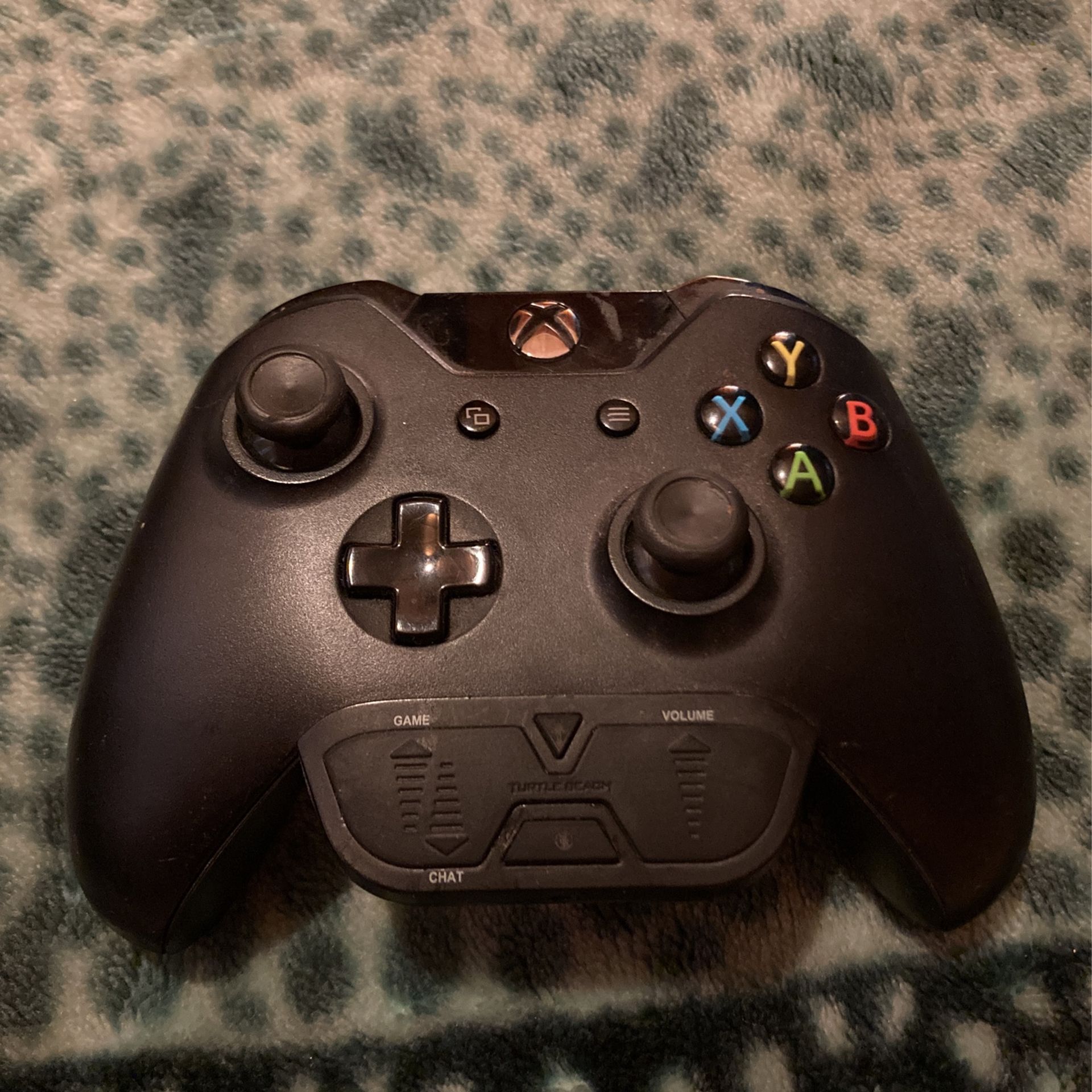 Xbox Controller With Turtle Beach Headset Audio Controller