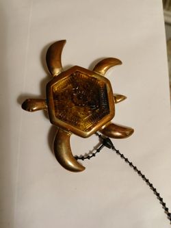 Gold Tone Decorative Turtle Broche