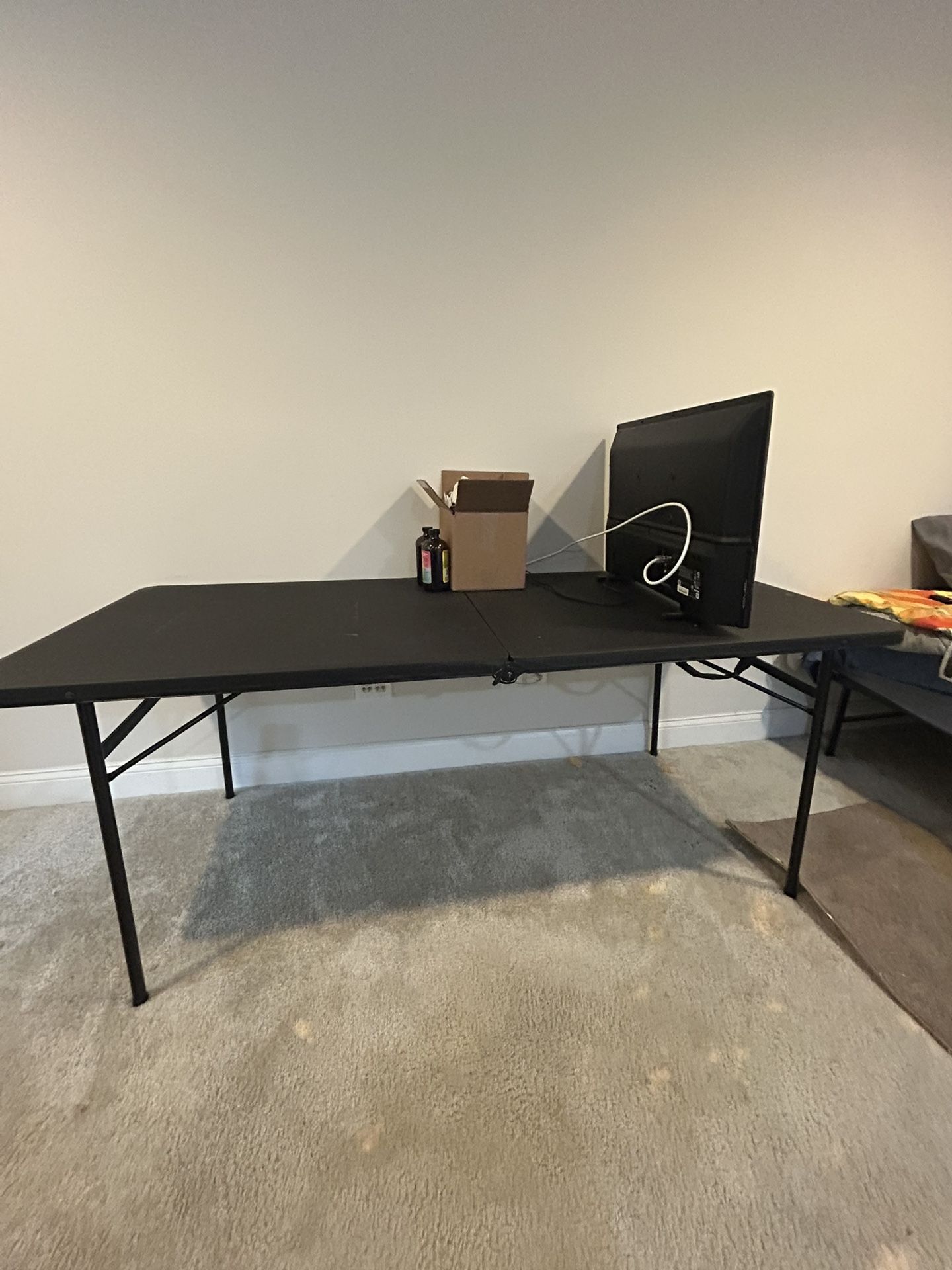 Folding Tabe