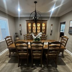 Formal dining Set