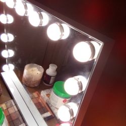 Fenair Bluetooth Makeup Mirror with Lights and Speaker