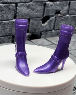 Bratz Flashback Fever Jade style boots metallic purple