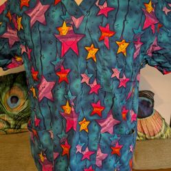 Vtg Women's Colorful Star Scrub Top