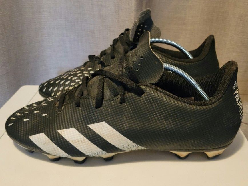 Adidas Predator Freak.4 FG Black White Soccer Cleats FY1040 Men's Size 9.5