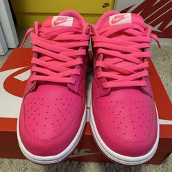 Nike Dunk Low  Pink sz 10 men/11.5 Wmn