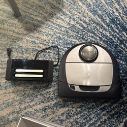 Fully Functional Neato D7 Robot Vacuum Machine 