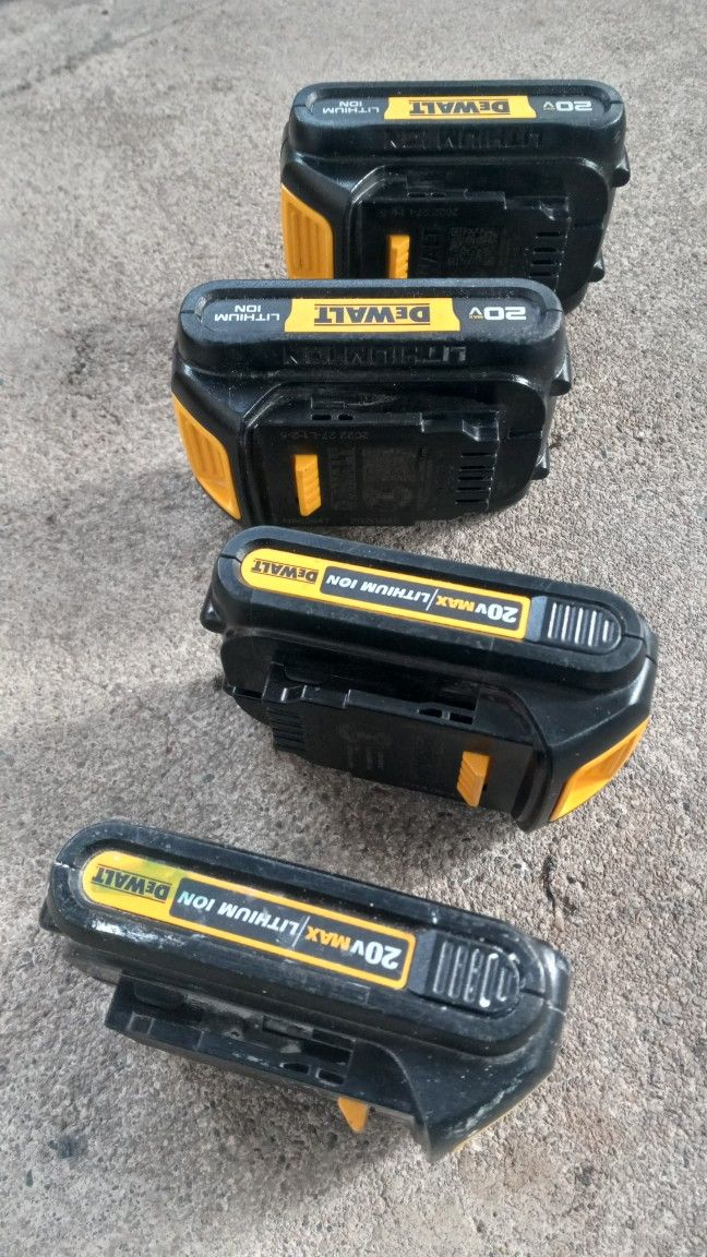 4 Dewalt BATTERYs 20v $100