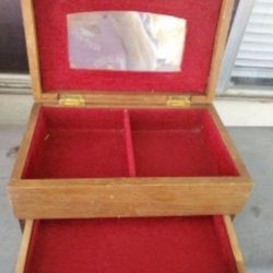 Vintage Jewelry Box 