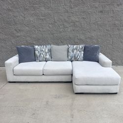 Off White Sofa RAF Chaise Sectional 
