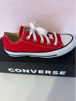 New CONVERSE Chuck Taylor All Star red ox (low) top US men size: 3.5 women size 5.5