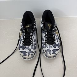 Kobe Mambacita’s  basketball shoes