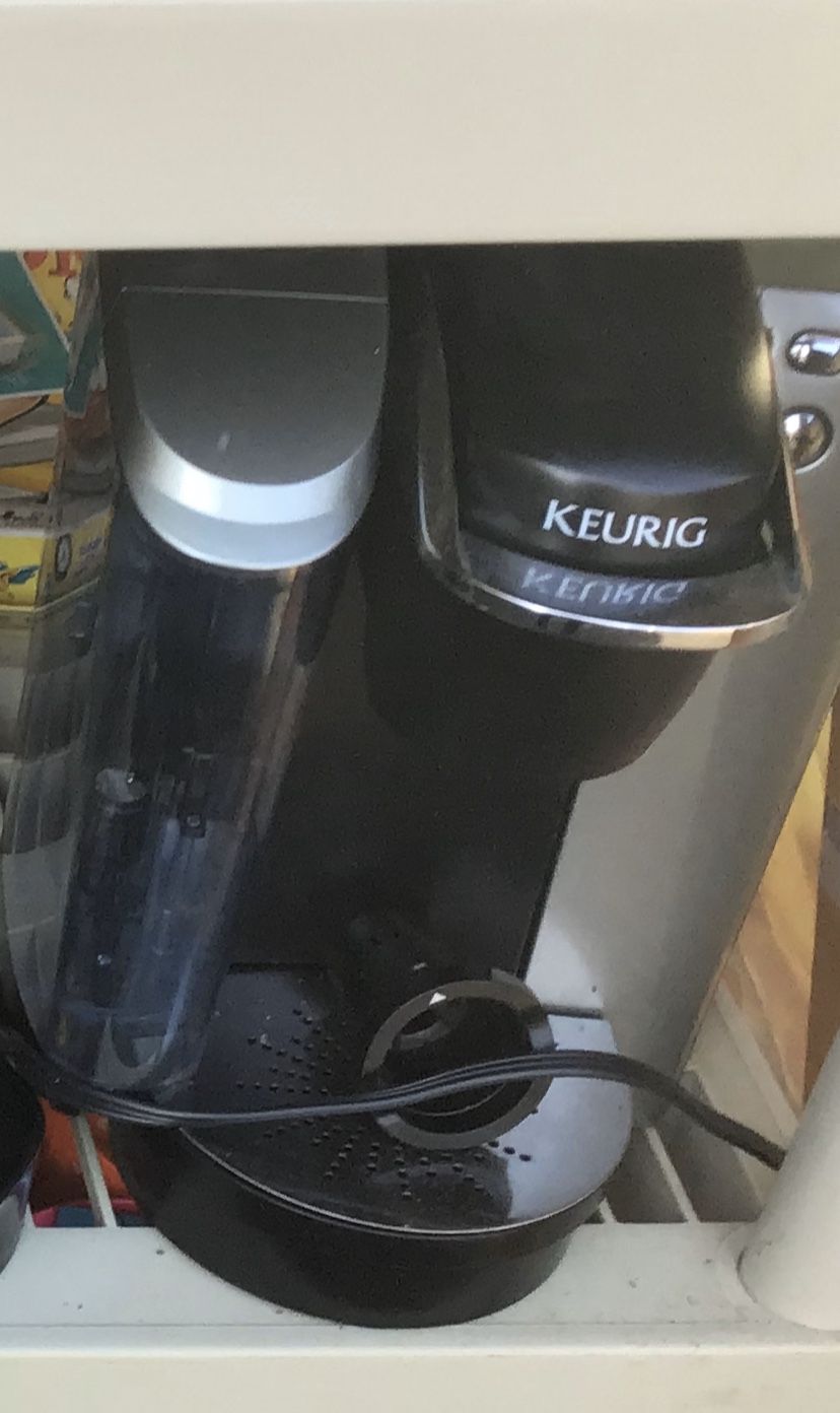 Keurig /Cafetera for Sale in Livingston, CA - OfferUp