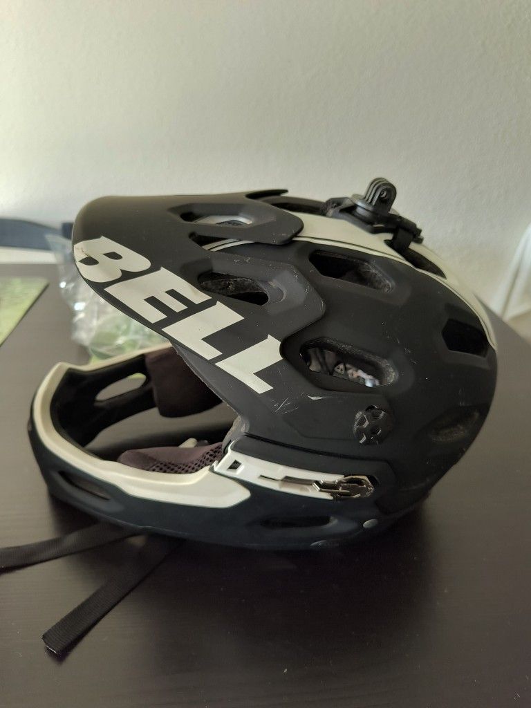 Bell Super 2R Mountain Bike Helmet