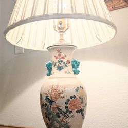 Hand Painted Porcelain Oriental Lamp