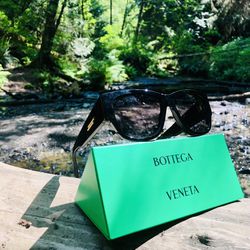( Mother Day Gift 🎁 ) Bottega Veneta Sunglasses 