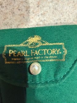 Pearl Factory Hawaii Pearl in Green Pouch