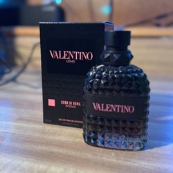 Valentino Uomo Born in Roma